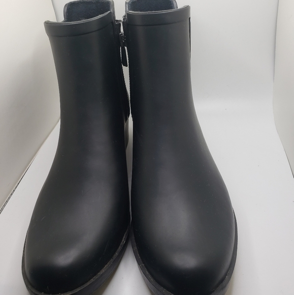 Lucky brand Chelsea Black heeled rain ankle booties size 8 - Picture 4 of 10